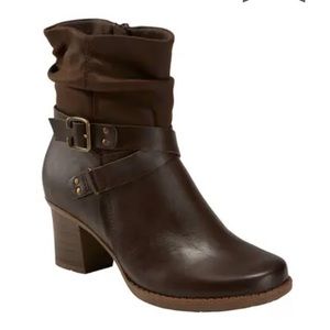 Earth Origins Wheaton Wade Block Heel Boot (Bark)